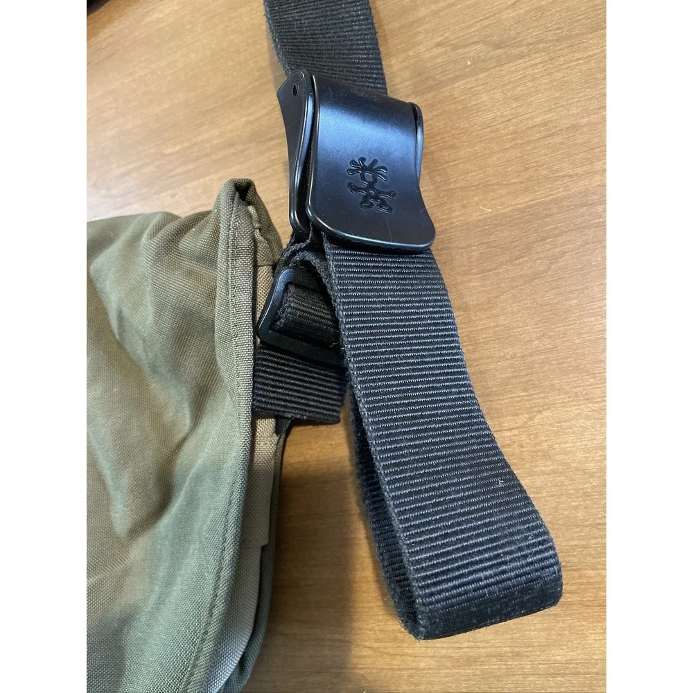 Crumpler Messenger Bag Olive Green Orange Crossbody Laptop Strap